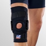Rodillera mecánica graduable con brazalete LPS-710A MARCA -  Lp Support