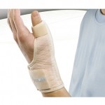 Muñequera con pulgar y barra rígida POS-15003 MARCA -  Proskin