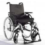 Silla de ruedas de aluminio de 43 cm gris con qr y pierneras y brazos desmontables BEZ-SU074100-009 MARCA -  Sunrise Medical