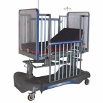 Cama pediátrica con sistema eléctrico de 3 posiciones AMP-NIP-050E-B MARCA -  Ampesa