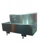 Lavabo para cirujano doble con válvula de rodilla de acero inoxidable HEL-HM122 MARCA -  Herlis